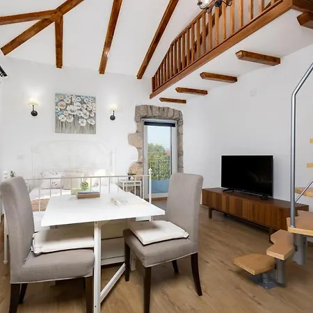 Paesana Heritage House *